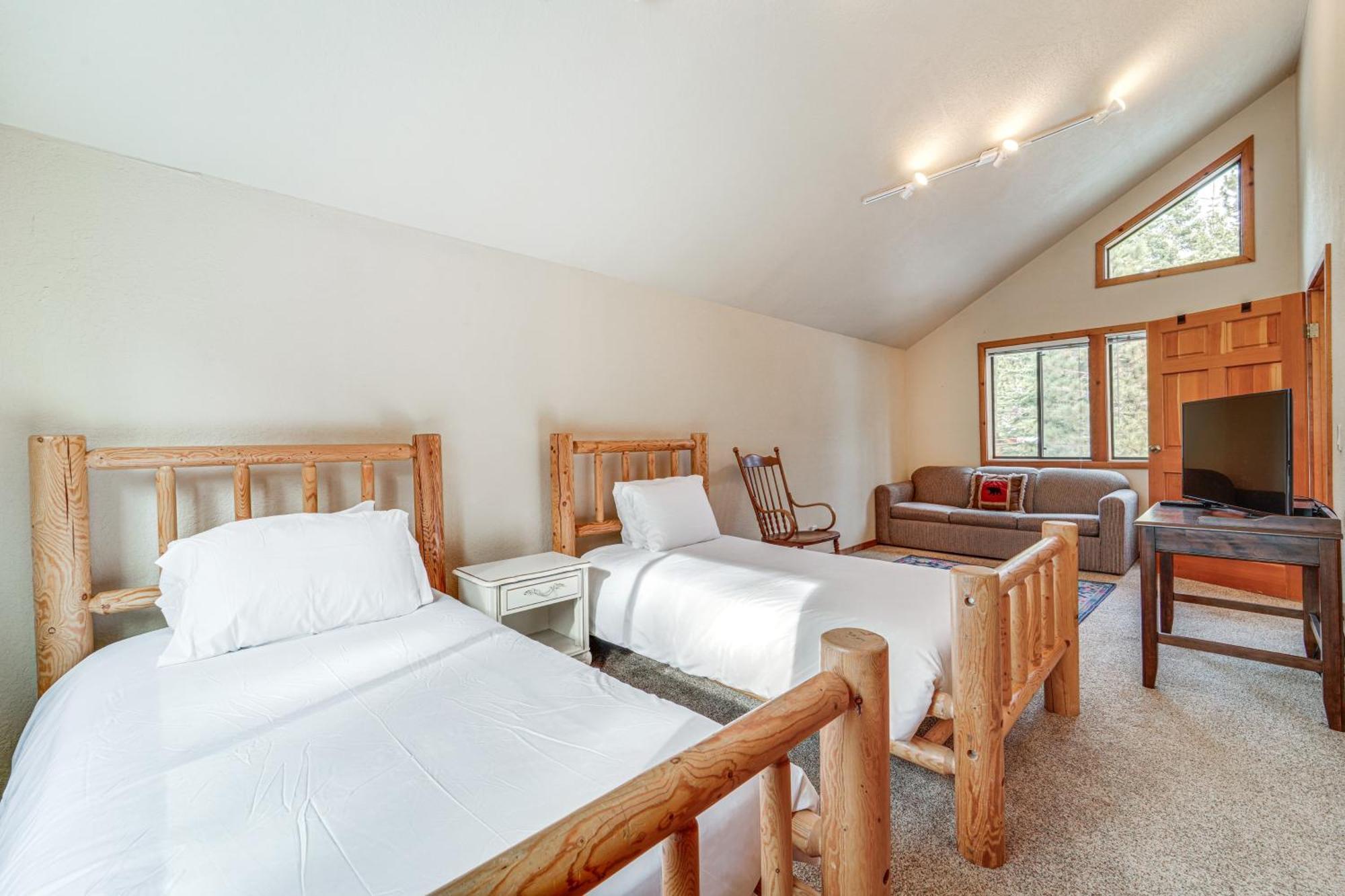 Family-Friendly Truckee Cabin In Tahoe Donner! Luaran gambar