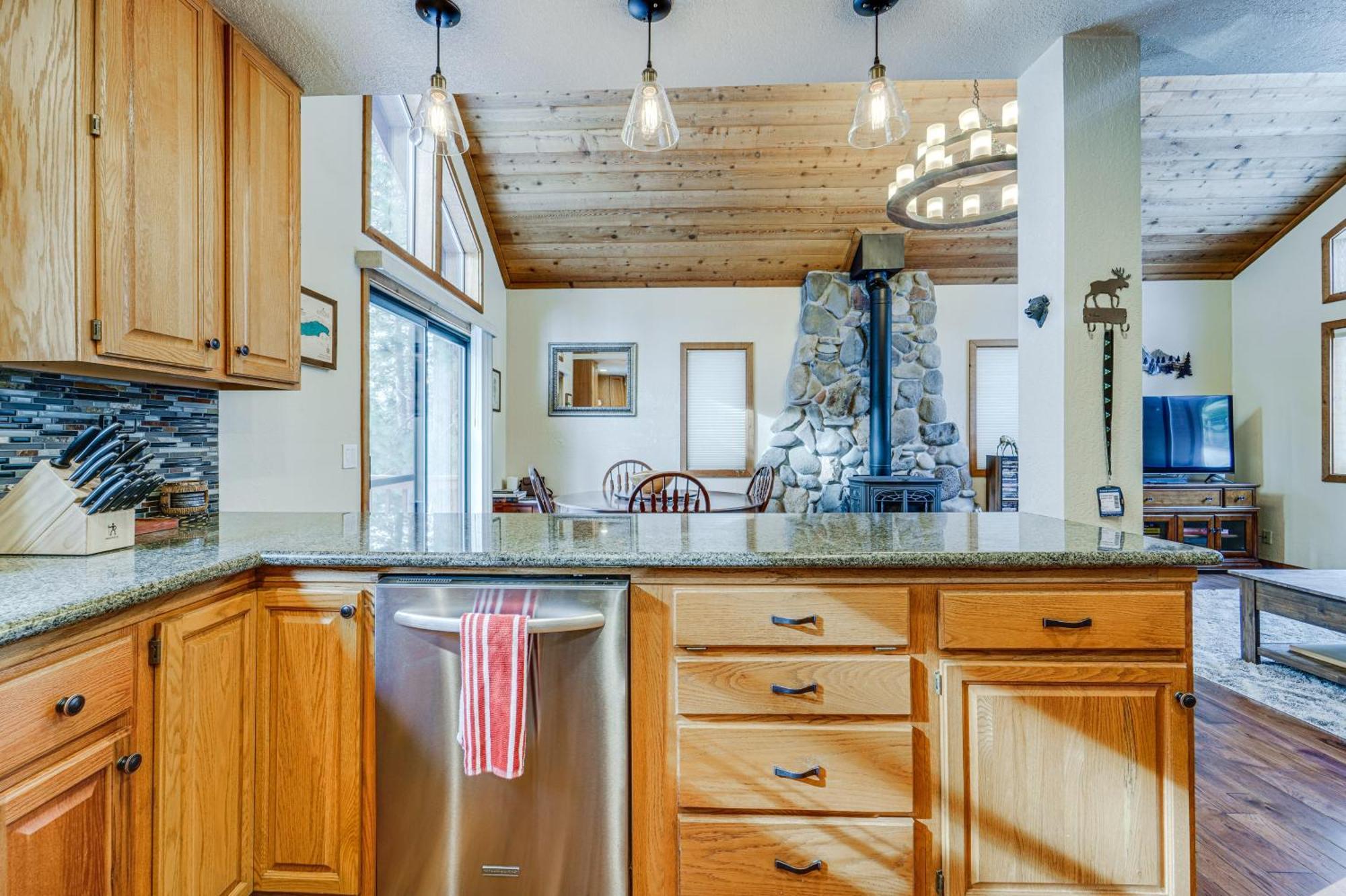 Family-Friendly Truckee Cabin In Tahoe Donner! Luaran gambar