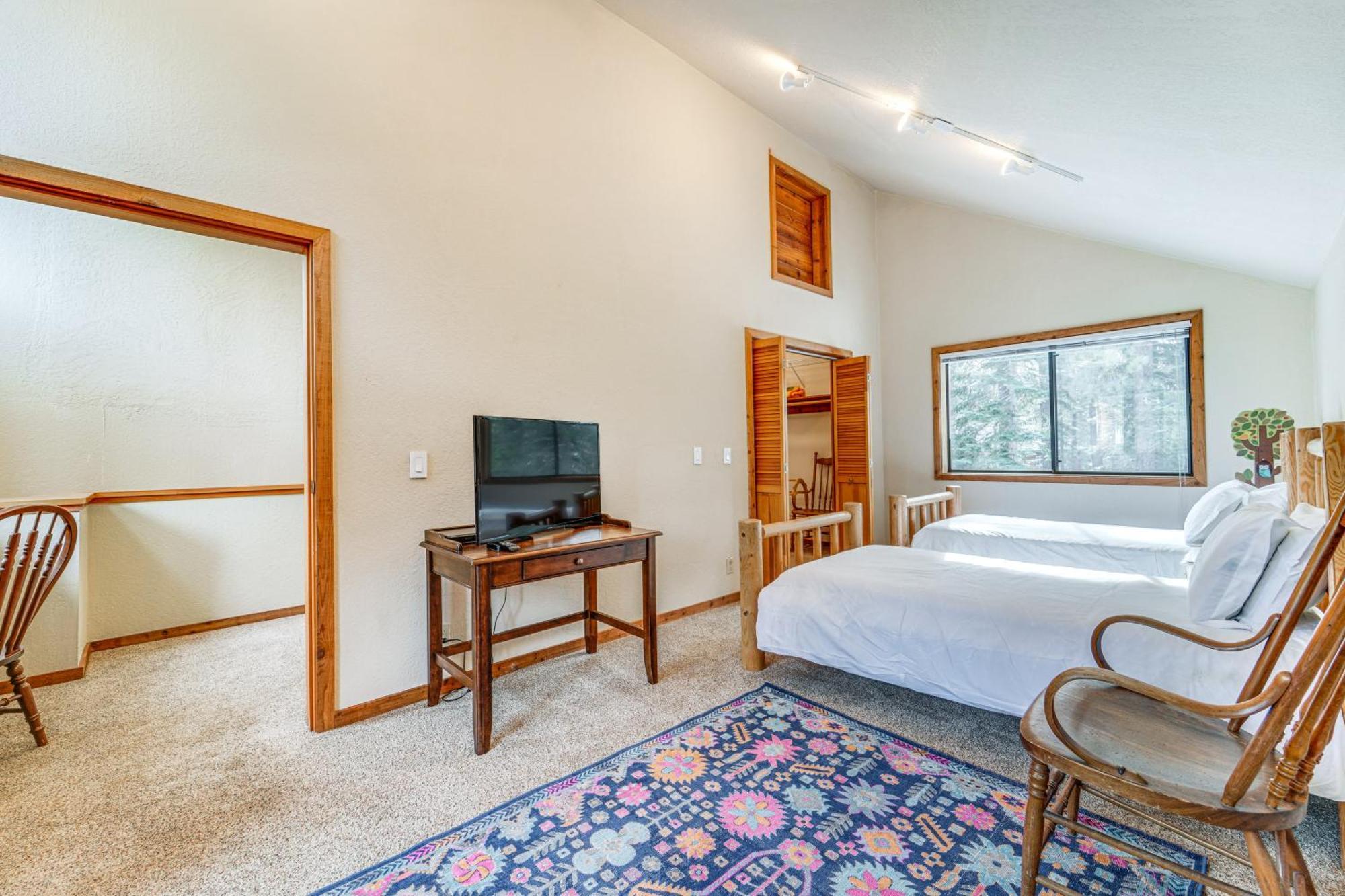 Family-Friendly Truckee Cabin In Tahoe Donner! Luaran gambar