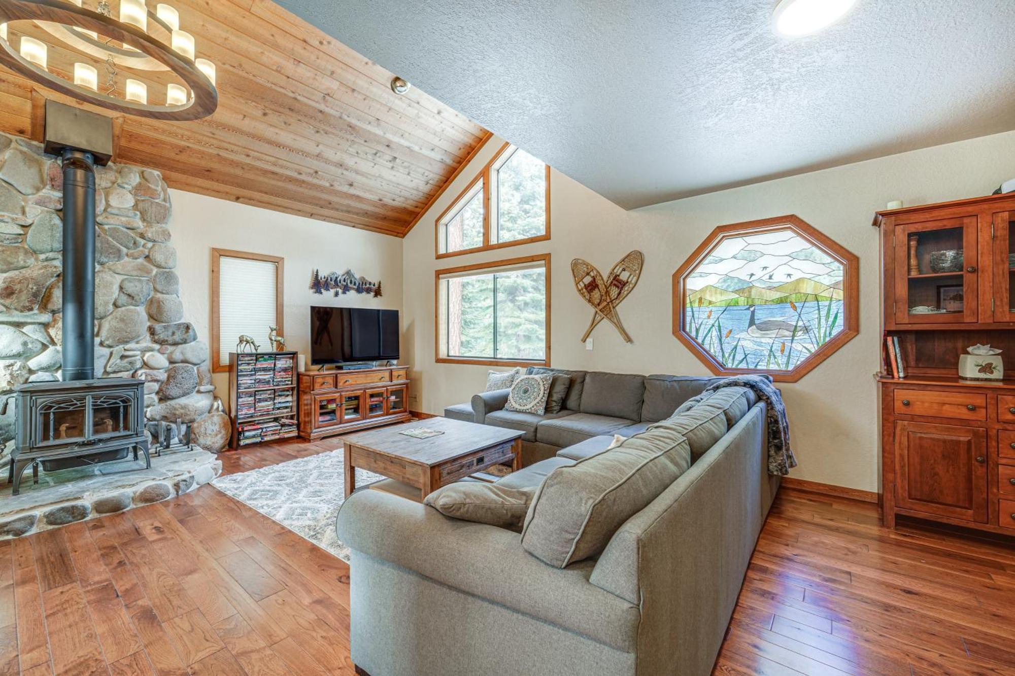 Family-Friendly Truckee Cabin In Tahoe Donner! Luaran gambar