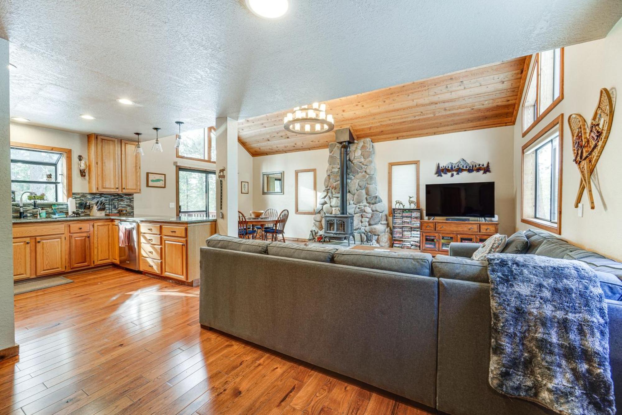 Family-Friendly Truckee Cabin In Tahoe Donner! Luaran gambar